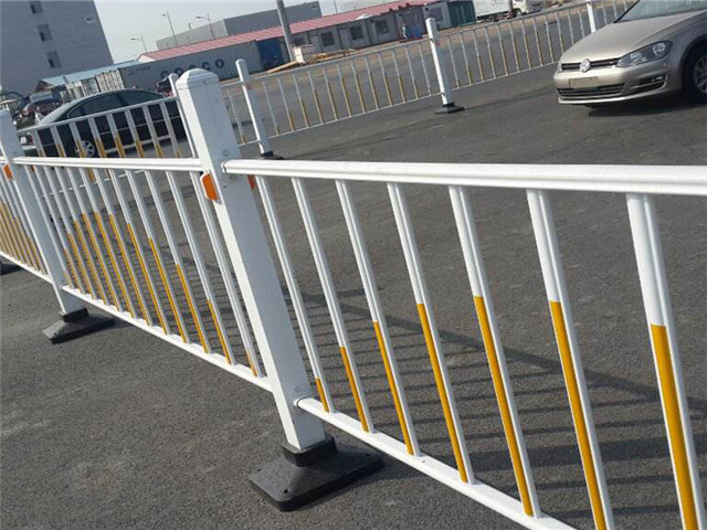 湖北市政道路護(hù)欄圖片4