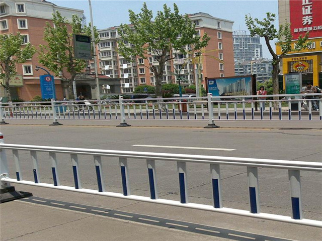 湖北鋅鋼道路護欄圖片3